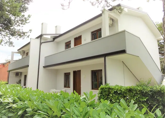 Bright Flat With Pool And Balcony Daire