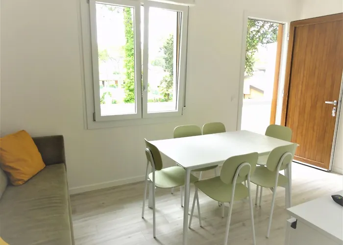 Appartement Bright Flat With Pool And Balcony